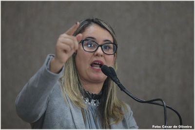 Kitty Lima denuncia venda de carne de cachorro em Sergipe (Foto: César de Oliveira)