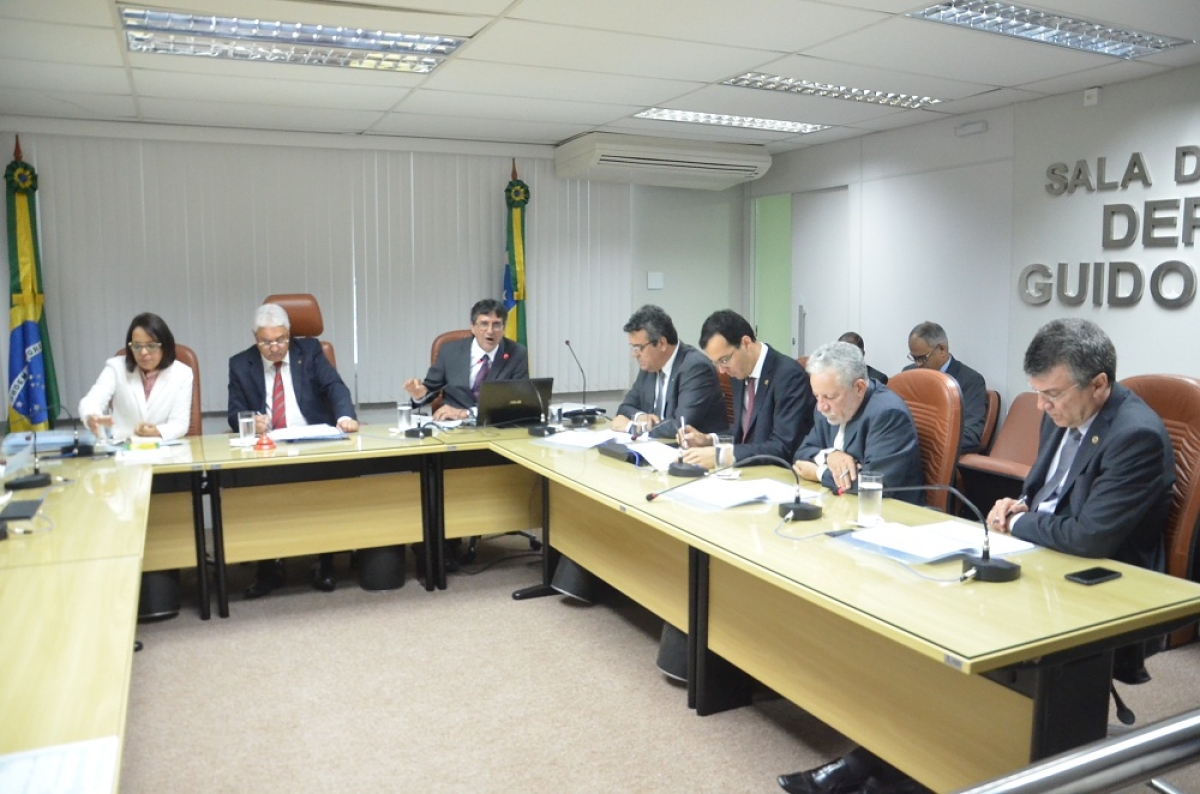 Deputados veem com preocupação exposição do secretário da Fazenda de Sergipe (Foto: Jadílson Simões/Agência Alese)