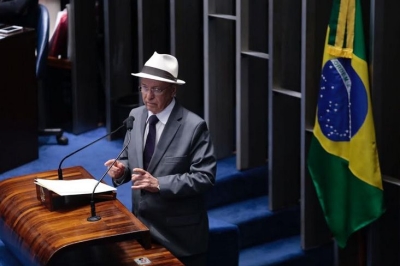 Senado aprova requerimento de Antonio Carlos Valadares que propõe o adiamento da votação do afastamento de Aécio (Foto: Assessoria de Imprensa Senador Valadares)