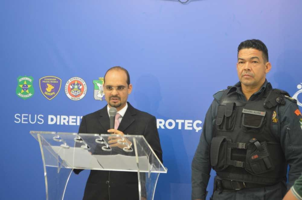 O delegado Jorge Eduardo e o Major Manoel Alves deram detalhes da operação (Foto: Portal Infonet)