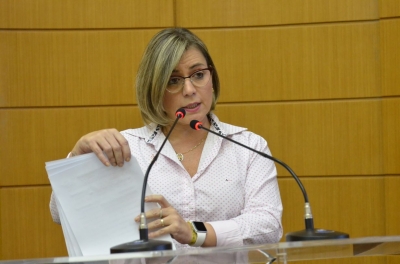 Sílvia Fontes reforça agradecimento ao governador Jackson Barreto (Foto: Marcos Borges/Ascom)