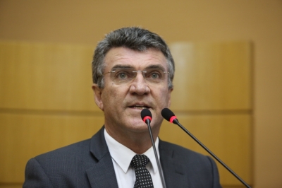 Deputado estadual Garibalde Mendonça (Foto: César de Oliveira/Agência Alese)