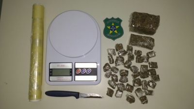 Em Lagarto, PC prende dupla por tráfico de drogas (Foto: SSP)