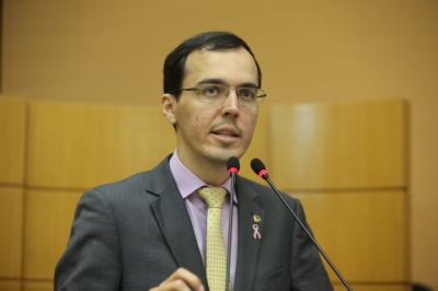 Georgeo: "PL 177 dá sequência a política de endividamento do Governo" (Foto: César Oliveira)