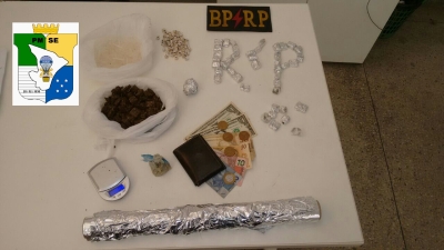 BPRp prende trio com crack e maconha na Barra dos Coqueiros (Foto: SSP)