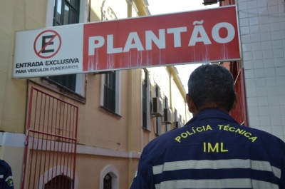  Corpo chegou ao IML no início da noite da quarta (Foto: Arquivo Portal Infonet)