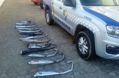 Polícia coíbe o uso de motos com escapamentos adulterados no Sertão (Foto: SSP)