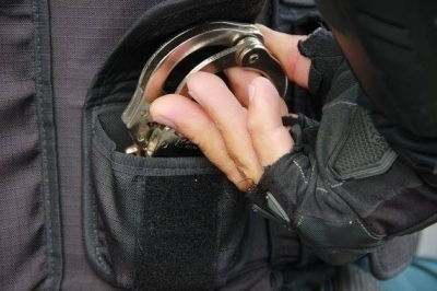 Homem é preso no momento em que assaltava transporte coletivo no Conjunto João Alves Filho (Foto: SSP)