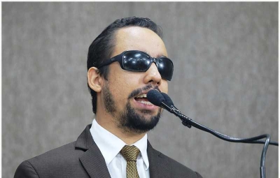 Vereador Lucas Aribé: "Não façam isso com o povo" (Foto: César de Oliveira)