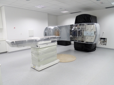 Acelerador linear está em fase de testes no Huse (Foto: Ascom/ SES)
