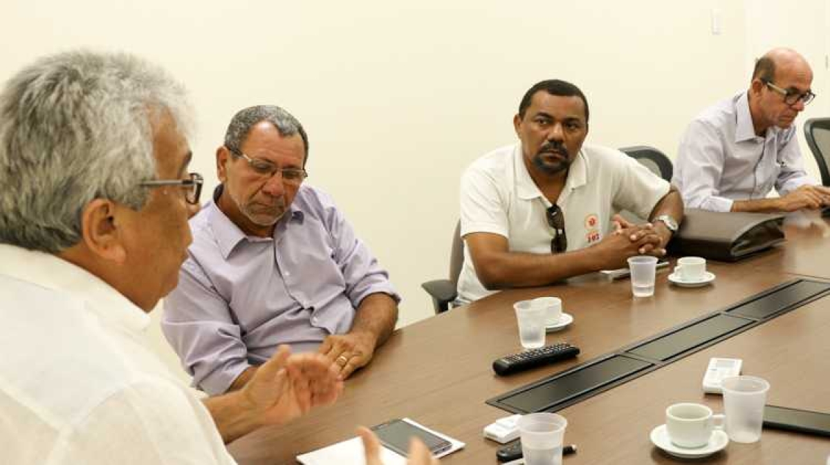 Almeida Lima se reúne com sindicato dos condutores do Samu e diálogo é aberto (Foto: SES/SE)