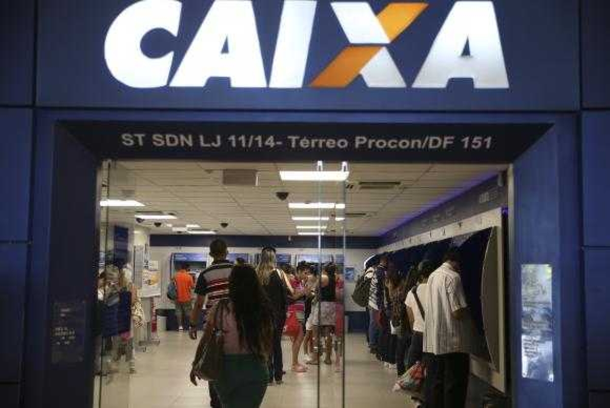 Caixa pagará valores que variam de R$ 79 a R$ 937, totalizando R$ 1,2 bilhão para 1.778.726 trabalhadores (Foto: José Cruz/Agência Brasil)