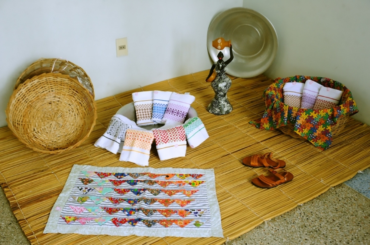 A mostra fica no prédio até o dia 7 de dezembro (Foto: Edinah Mary/PMA)