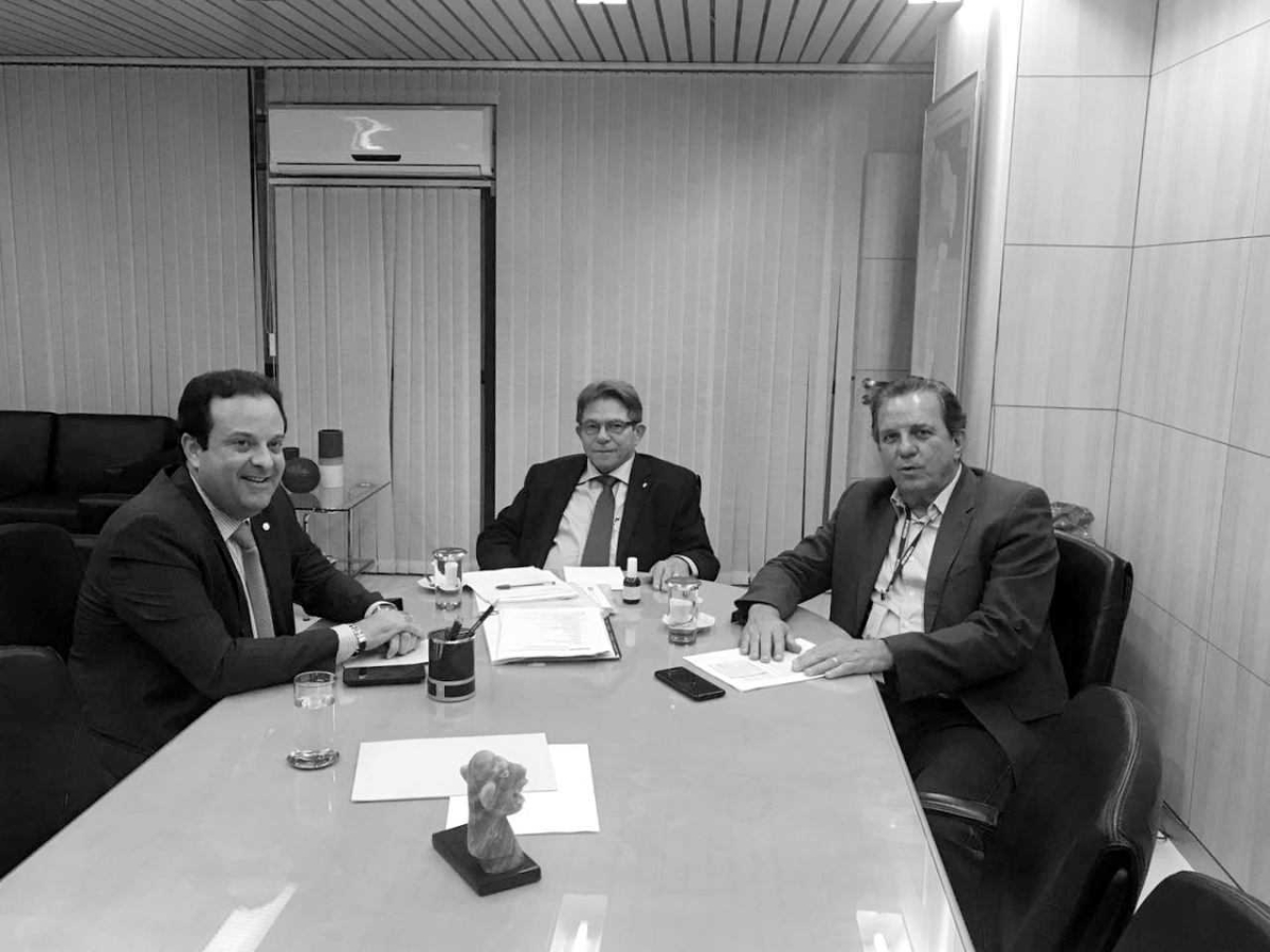 Presidente Nacional da Codevasf e líder André Moura anunciam novos recursos para Sergipe (Foto: Assessoria André Moura)