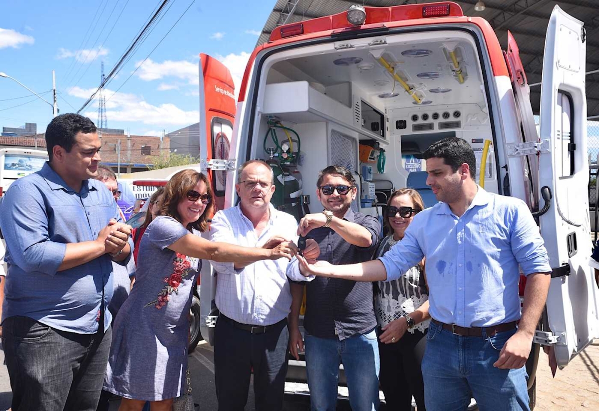 Vice-governador de Sergipe entrega ambulâncias e leva Ceac Itinerante para Canindé de São Francisco (Foto: Marcelle Cristinne/ASN)