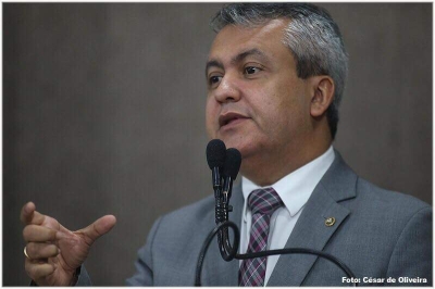 Vereador Elber Batalha (Foto: César Oliveira/CMA)