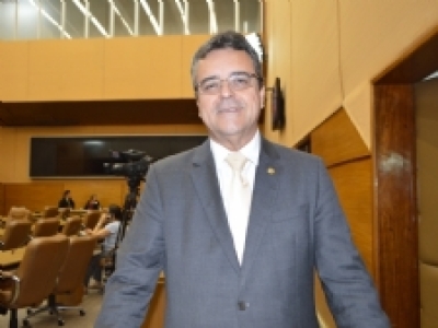  Luciano Pimentel alertou sobre a queda progressiva da Petrobras (Foto: Arquivo Infonet)