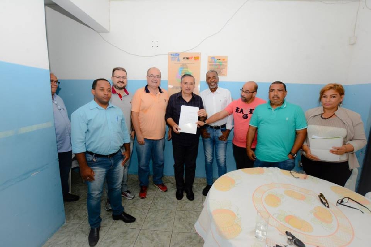 Eduardo Amorim visita Sindicato dos Radialistas e anuncia apoio ao PLC 153/17 (Foto: Assessoria Eduardo Amorim)