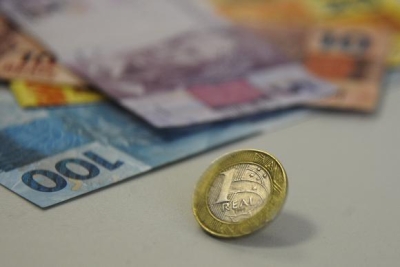 Salário mínimo passa de R$ 937 para R$ 954 (Foto: Marcello Casal jr/Agência Brasil)