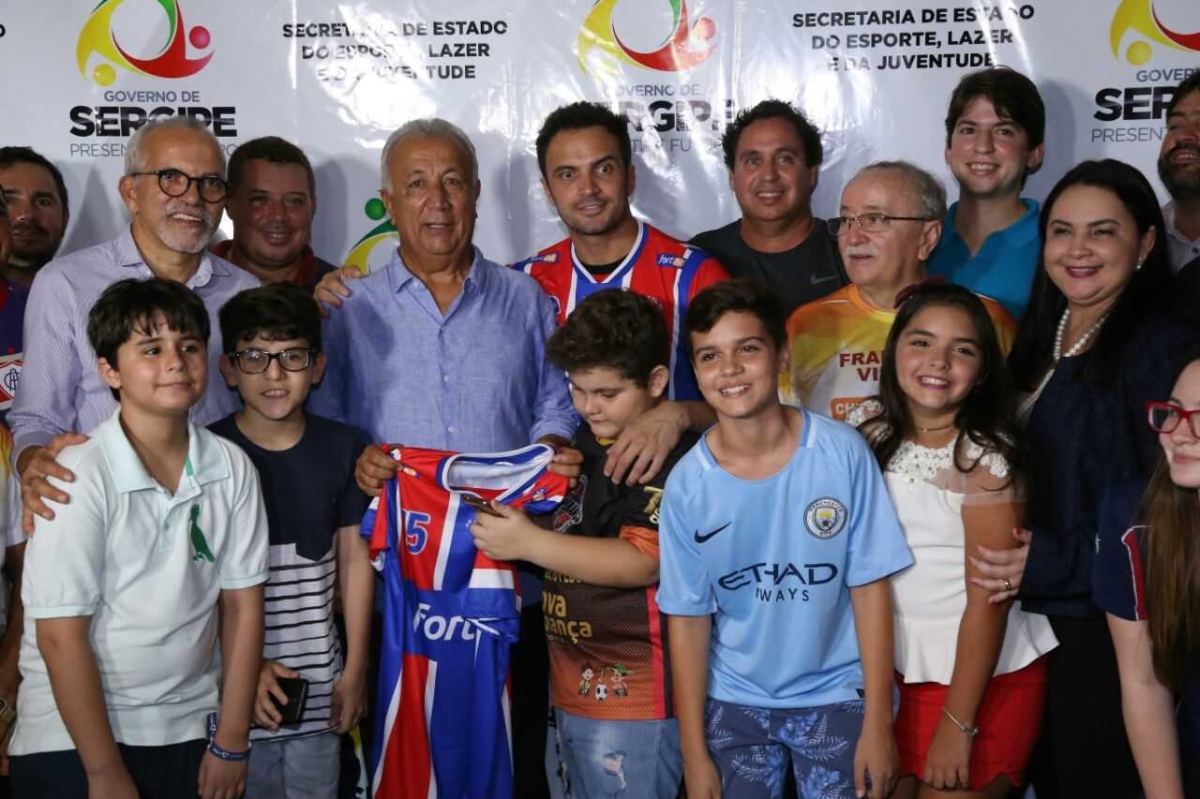 Governador de Sergipe entrega à população de Itabaiana o segundo maior ginásio de esportes do Nordeste (Foto: Jorge Henrique/ASN)