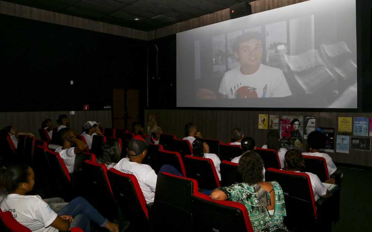 Cursos na área de audiovisual preparam aracajuanos para o mercado de trabalho (Foto: Silvio Rocha/ PMA)