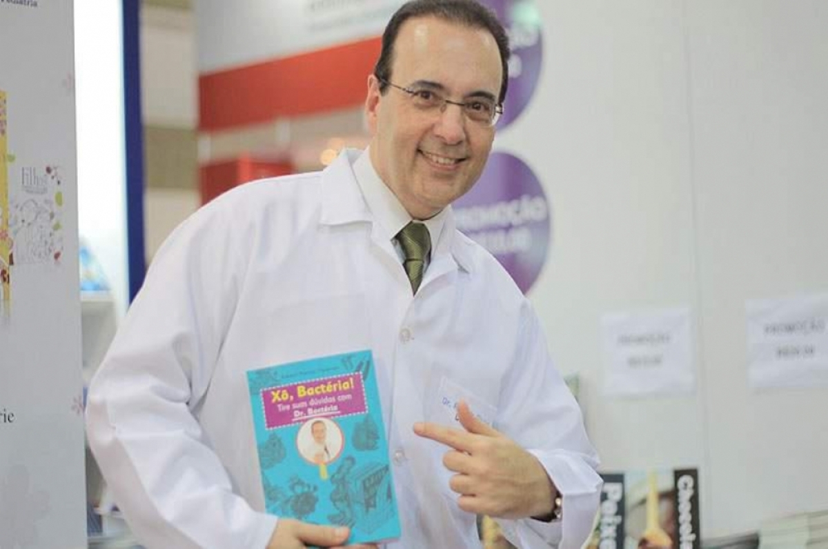 O biomédico Roberto Figueiredo, o famoso Dr. Bactéria, estará em Aracaju (Foto: Divulgação)