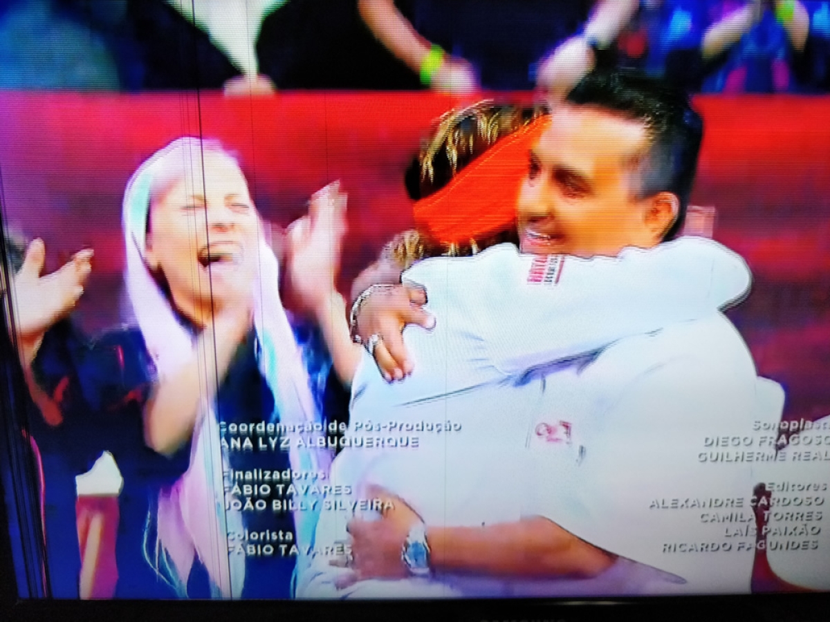 Representante de Sergipe, Iara Siriguela, é a campeã do Batalha dos Confeiteiros (Imagem: Reprodução/TV Record/ClickSergipe)