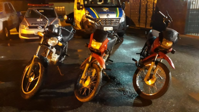 PM recupera motos após perseguição em Tobias Barreto (Foto: PM/SE)
