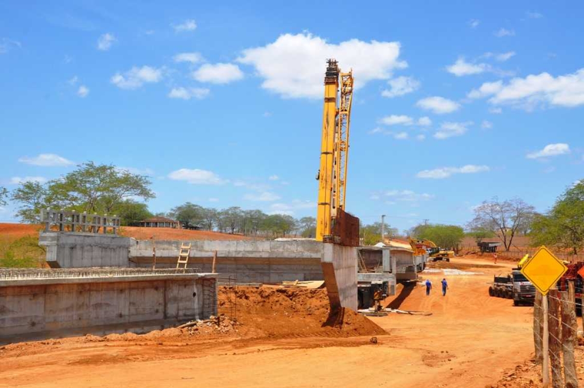 Proinveste: Execução da ponte sobre o Rio Campos Novos em Porto da Folha atinge 80% (Foto: Jorge Reis)