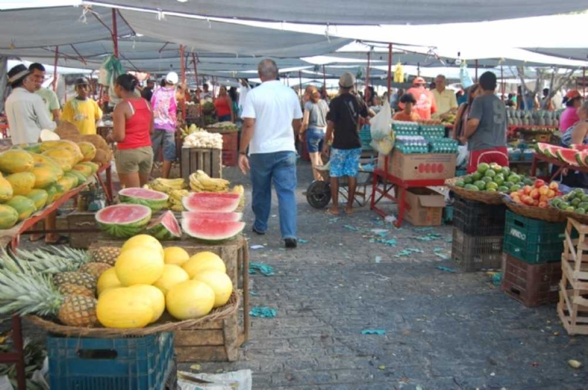 MPE ajuíza ações contra a Emsurb para regularizar feiras livres (Foto: Arquivo Portal Infonet)