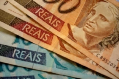 Valor será pago junto com a outra parte do 13° (Foto ilustrativa: Arquivo Portal Infonet)