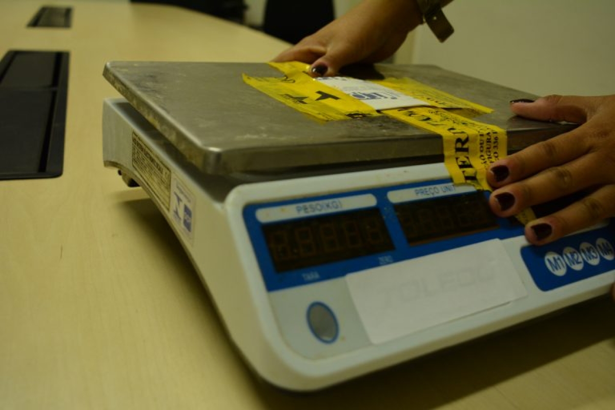 Balanças piratas foram apreendidas no comércio em Sergipe (Foto: Tamiris Noaves/ ITPS)