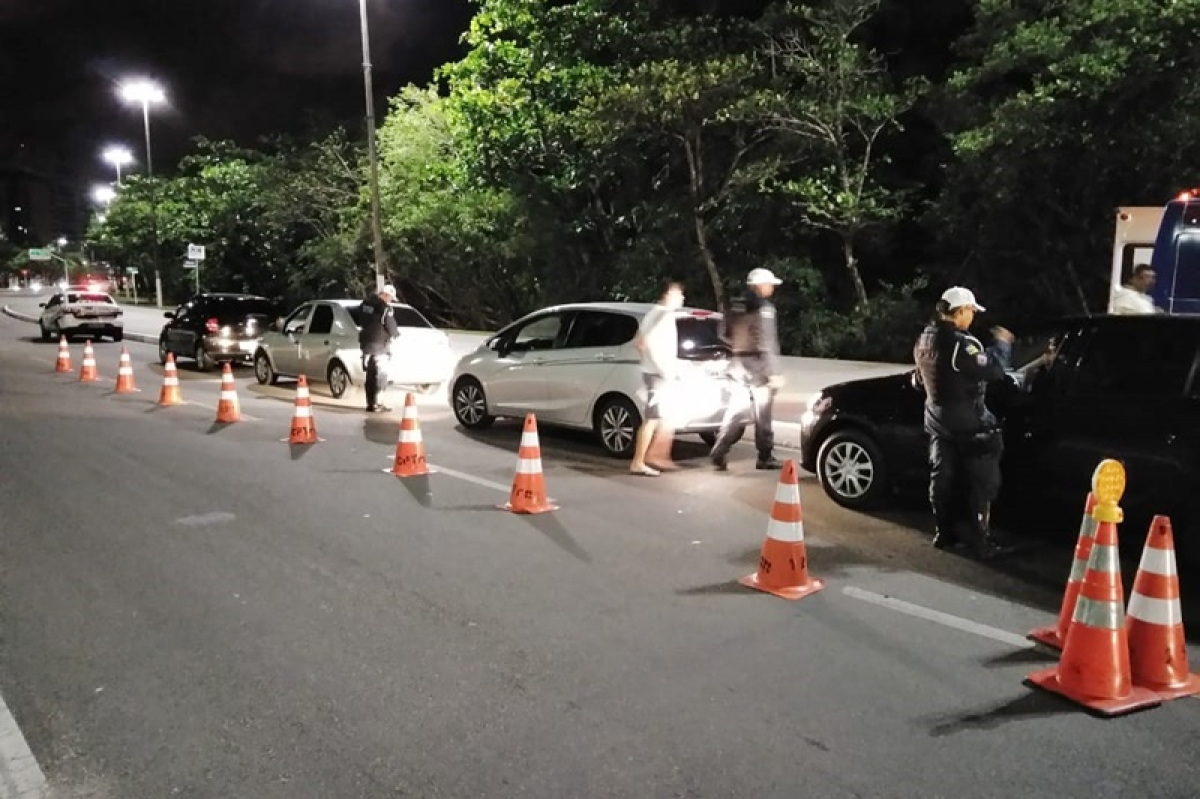 Polícia militar autua 27 motoristas em Operações da Lei Seca neste fim de semana (Foto: PM/SE)