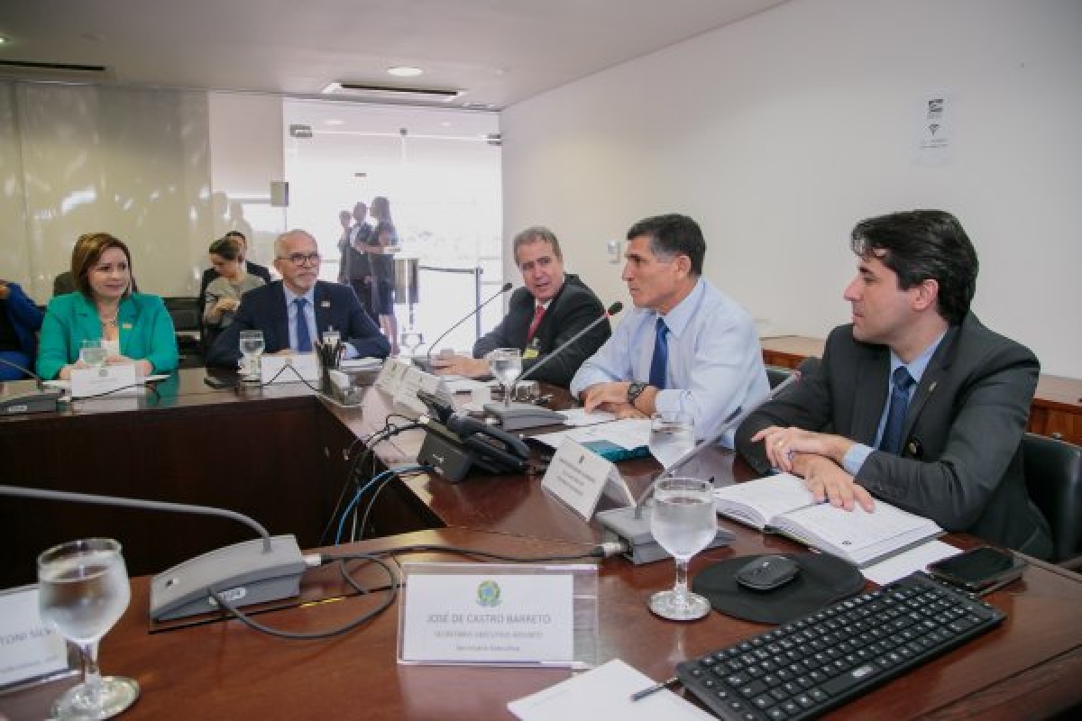 Prefeito de Aracaju se reúne com os ministros Sérgio Moro, Osmar Terra e Santos Cruz (Foto: Divulgação/ FNP)