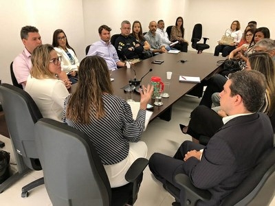 Representantes de diversos órgão participaram da reunião (Foto: MPF/SE)