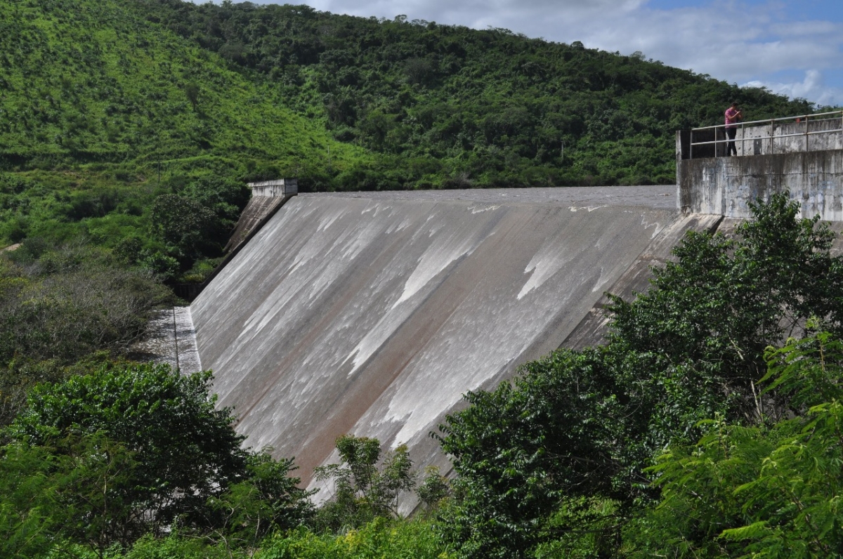 Nessas barragens públicas atuam, desde 2014, os especialistas que formam o Painel de Segurança de Barragens contratados pelo �??Programa Águas de Sergipe�?? (PAS), encaminhando ações preventivas que afastam o temor criado pelos casos de Mariana e Brumadinho (Foto: Arquivo Cohidro/SE)