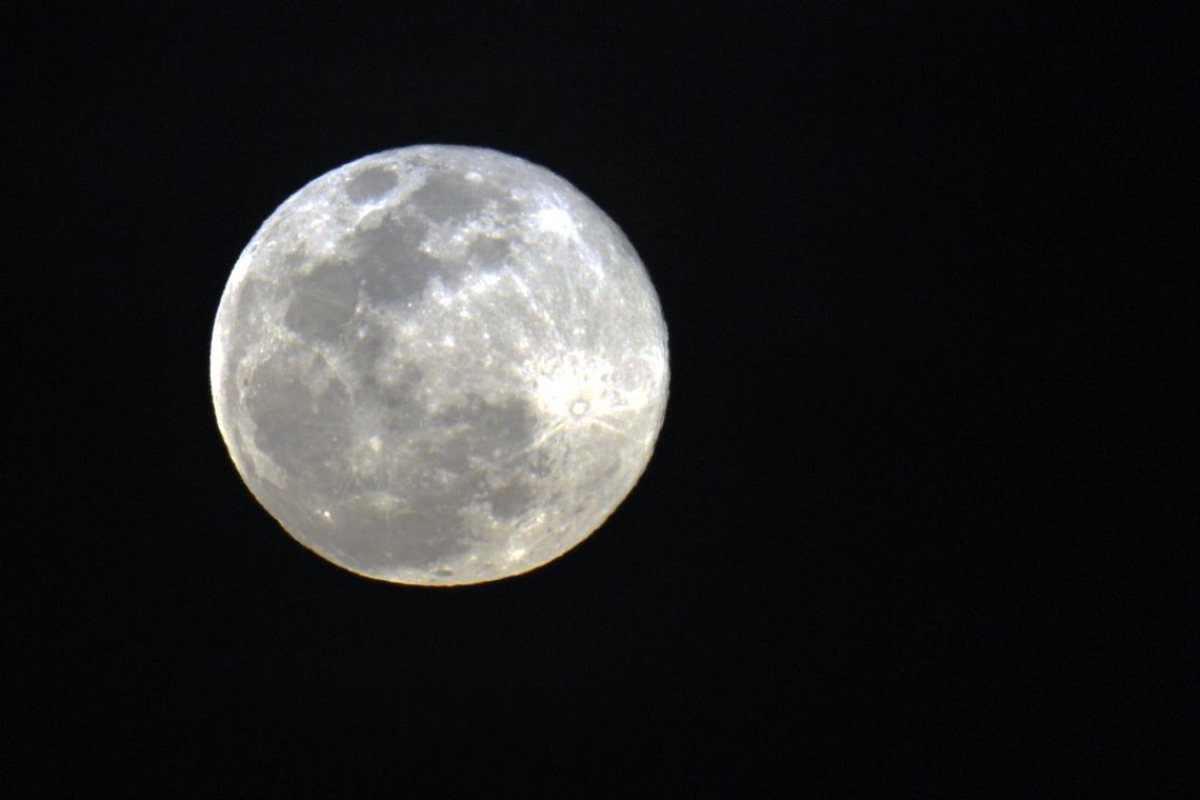 Maior superlua do ano ocorre nesta terça-feira, 19/2 (Foto: Arquivo Agência Brasil)