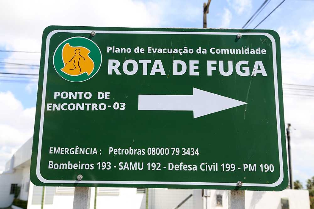 Para ajudar na evacuação em casos de emergência foram colocadas 45 placas em pontos estratégicos (Foto: Sérgio Silva/ PMA)