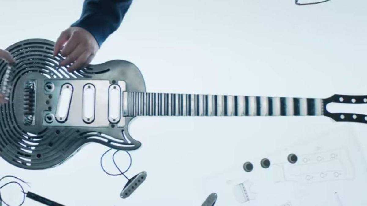 Empresa cria guitarra indestrutível de titânio e pede que Yngwie Malmsteen teste. Confira o vídeo (Foto: Divulgação)