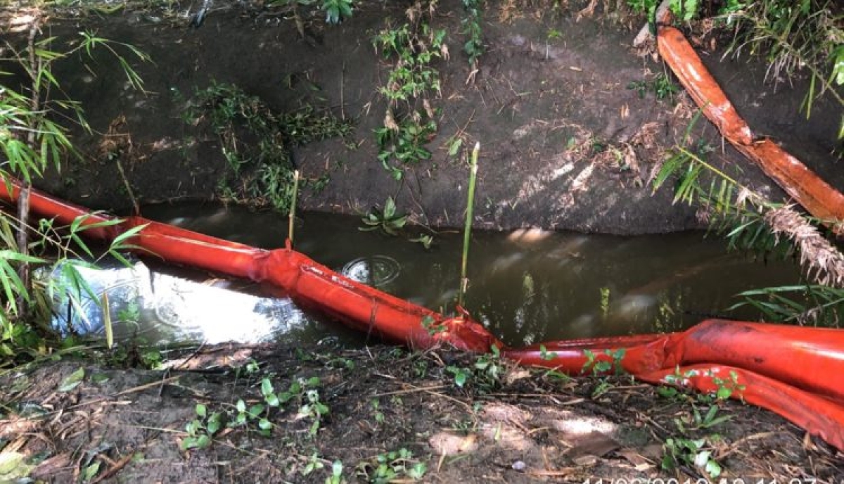 Adema registra vazamento de óleo em córrego na cidade de Riachuelo (Foto: Adema)