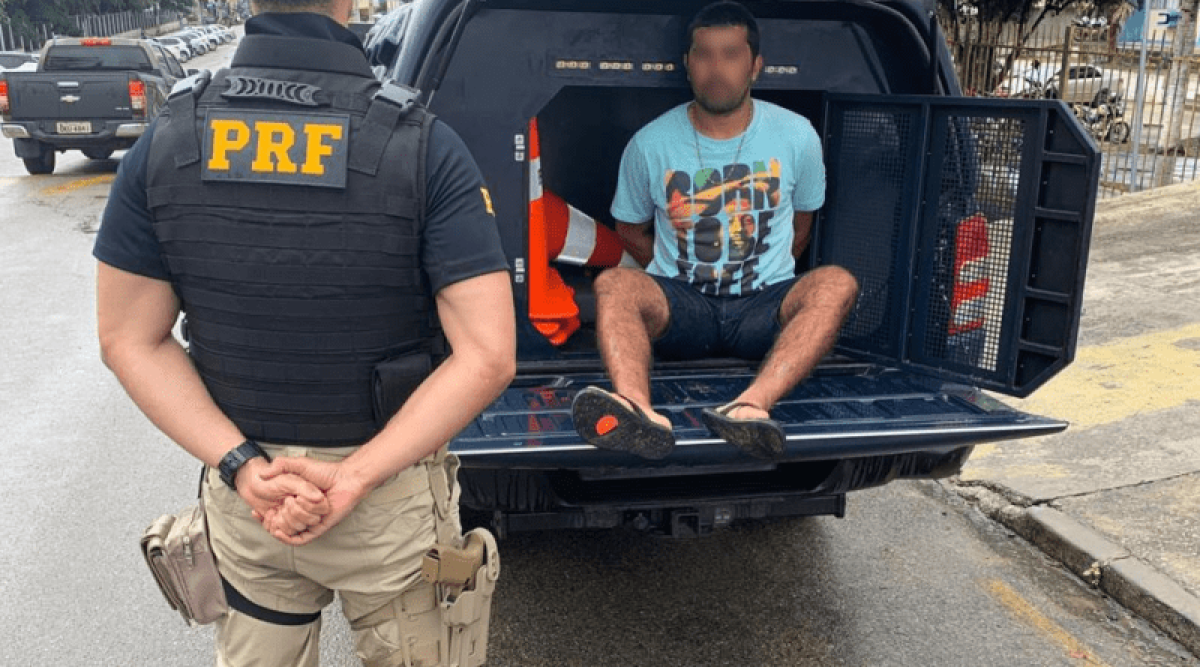 PRF detém motociclista com mandado de prisão por homicídio (Foto: PRF/SE)