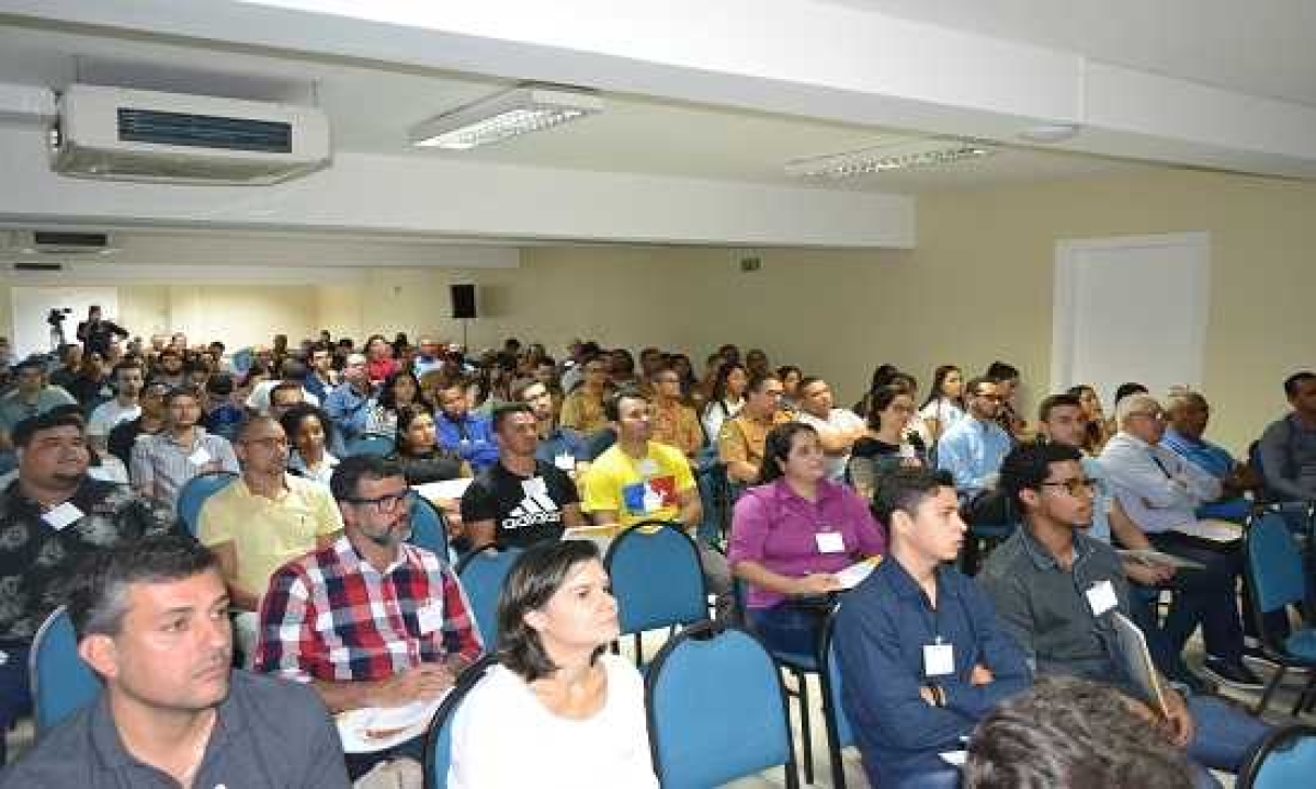 O evento prossegue durante o restante da manhã com novas palestras (Foto: Portal Infonet)