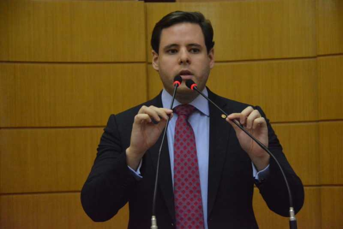 Rodrigo Valadares propõe o fim da cobrança das taxas de religação de água e energia (Foto: Jadílson Simões/ Rede Alese)