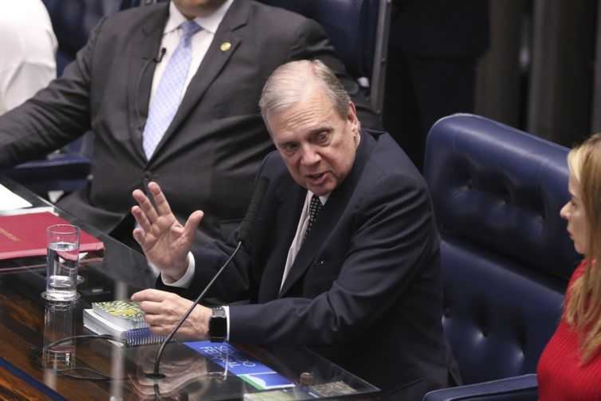 O relator da reforma no Senado, Tasso Jereissati, em reunião da CCJ (Foto: Valter Campanato/ Arquivo Agência Brasil)
