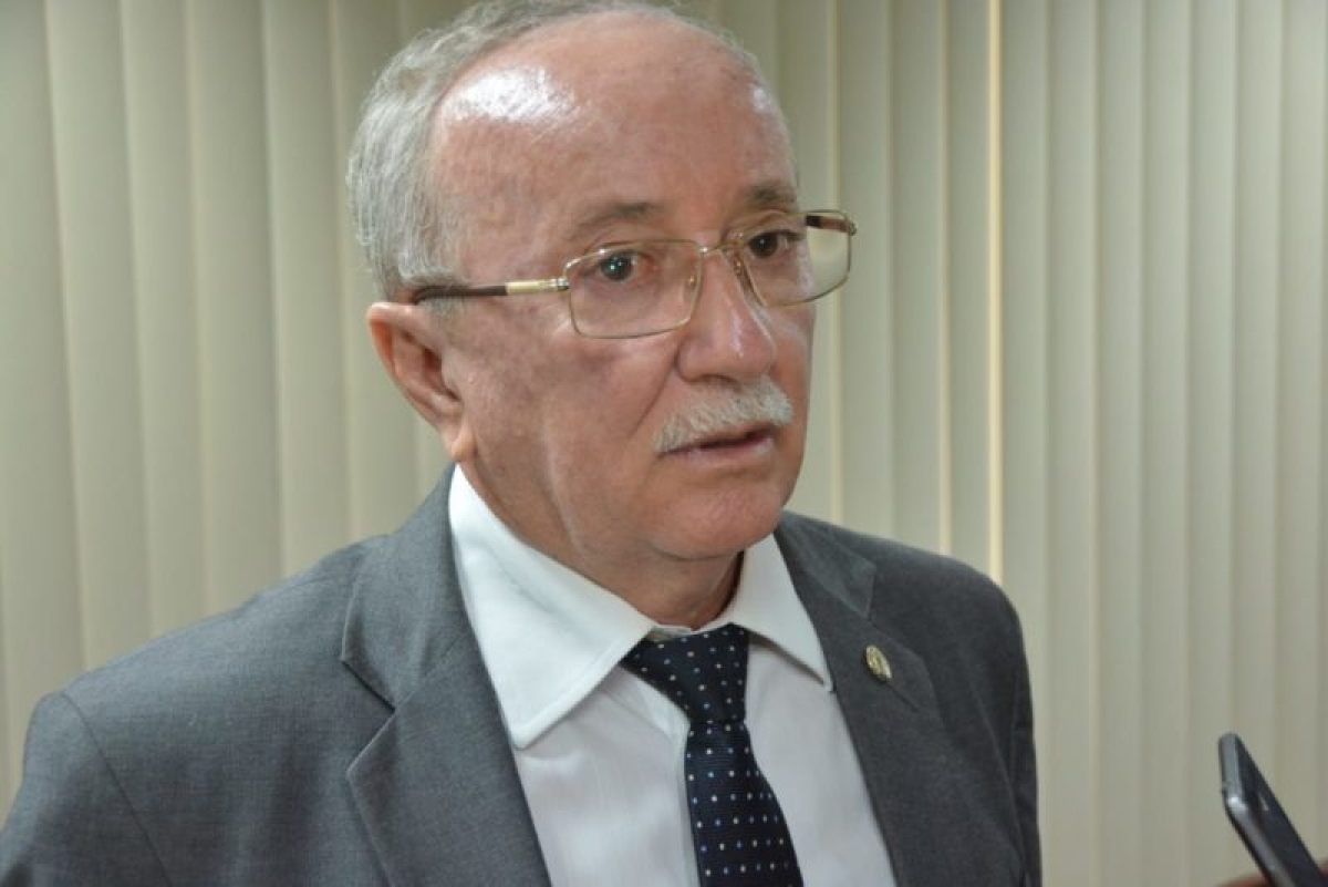 Luciano Bispo comemora sucesso de evento sobre Constituição (Foto: Jadilson Simões/ Rede Alese)