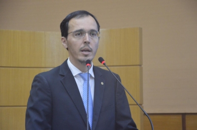 Georgeo: "Detran desrespeita a Lei e os contribuintes" (Foto: Assessoria Georgeo Passos)