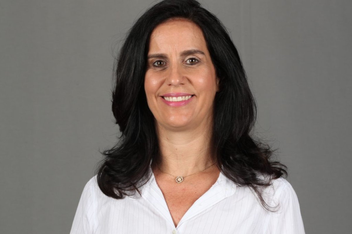 Há mais de 10 anos, a pesquisadora Juliana Cardoso estuda membranas bioativas utilizadas no tratamento e cura de feridas (Foto: Unit)
