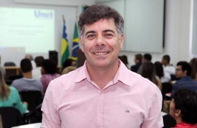Coordenador do Programa de Pós graduação em Educação da Unit, prof. Dr. Cristiano Ferronato (Foto: Assessoria de Imprensa Unit)