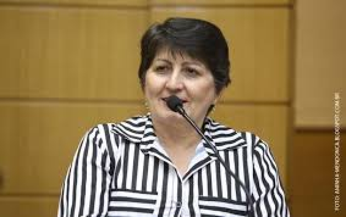 Maria Mendonça alerta para a necessidade de políticas públicas voltadas à saúde mental (Foto: Assessoria Maria Mendonça)