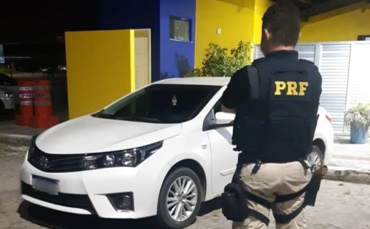 Nossa Sra. do Socorro: PRF recupera na BR-235 veículo roubado (Foto: PRF/SE)